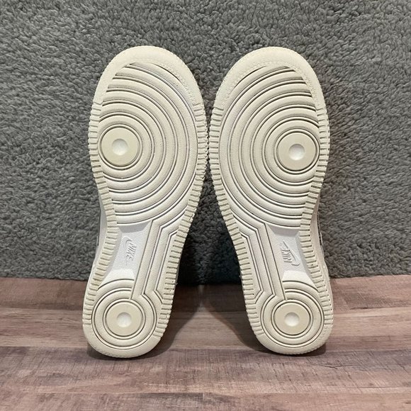 Nike Air Force 1 Low LE Triple White (GS) DH2920-111 Size 4.5Y SHIPS ASAP - Picture 7 of 8